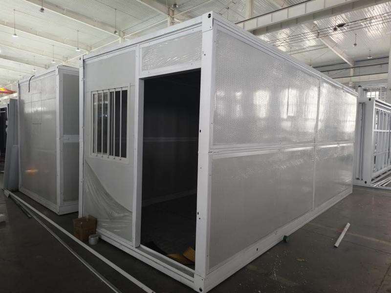 Sandwichpanel og foldehus sendt til italiensk